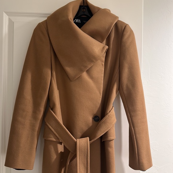 Zara coat - Picture 2 of 4